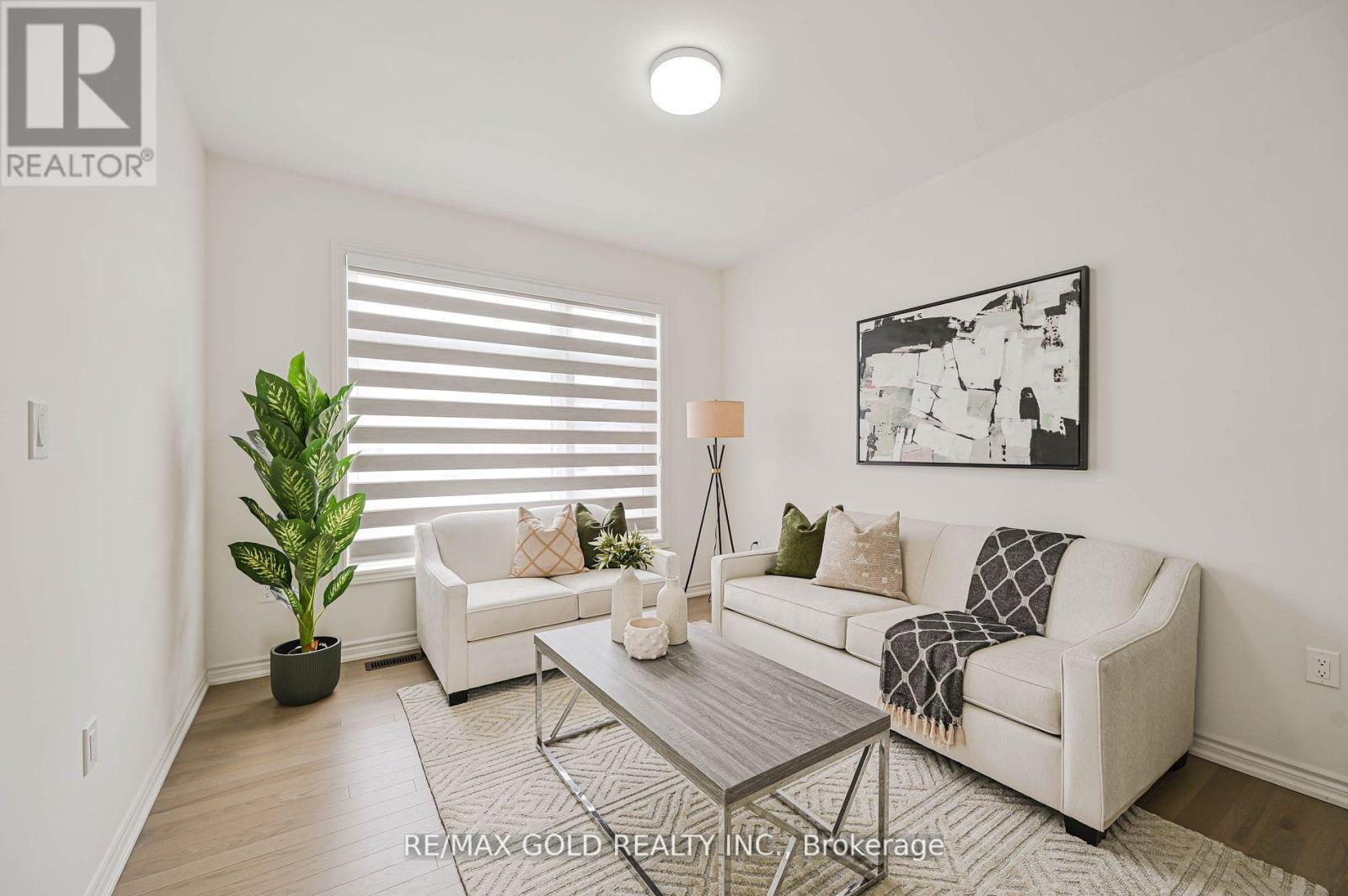 15 Sandhill Crescent, Adjala-Tosorontio (Colgan), Ontario  L0G 1W0 - Photo 6 - N12490838