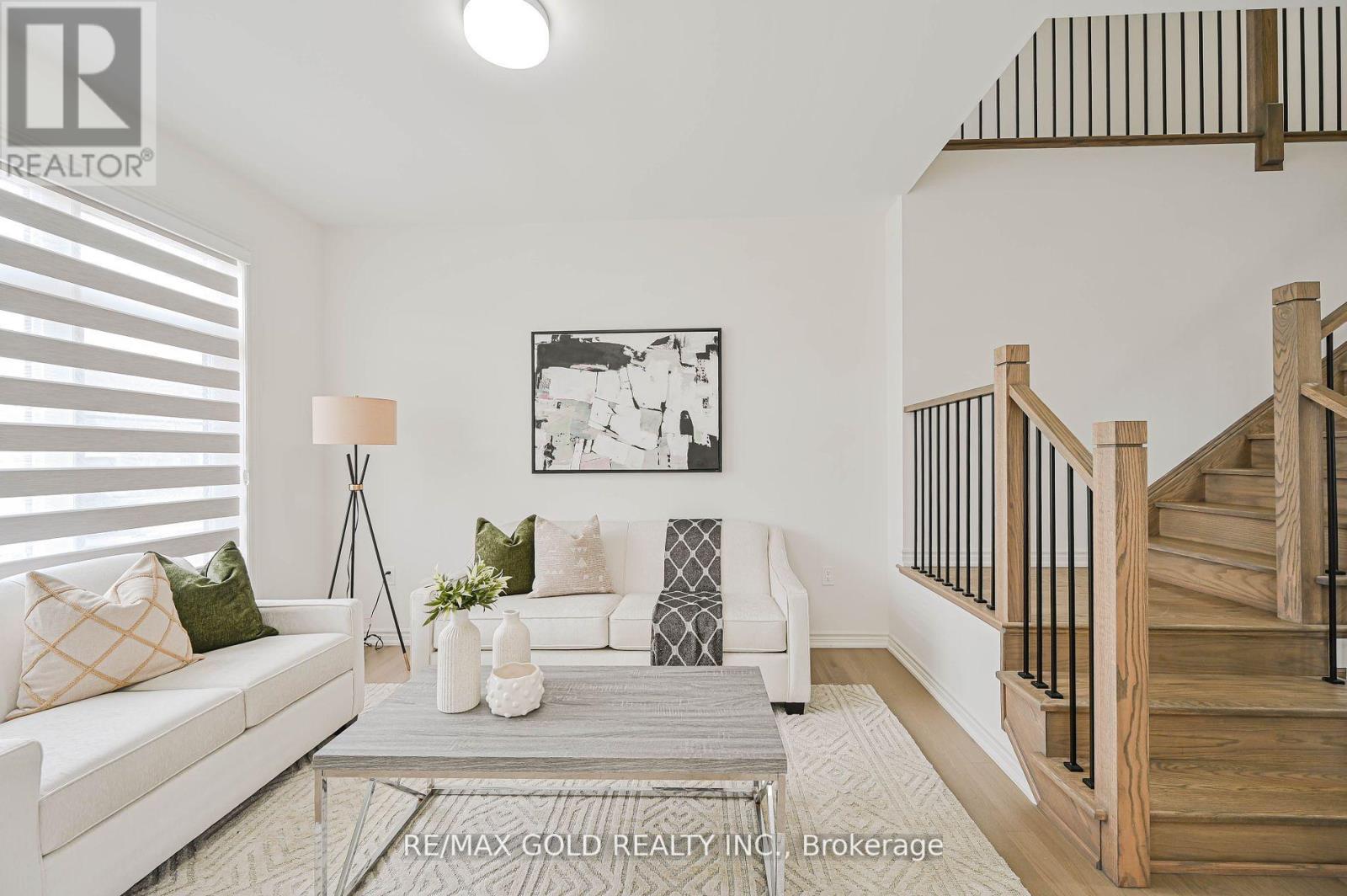 15 Sandhill Crescent, Adjala-Tosorontio (Colgan), Ontario  L0G 1W0 - Photo 7 - N12490838