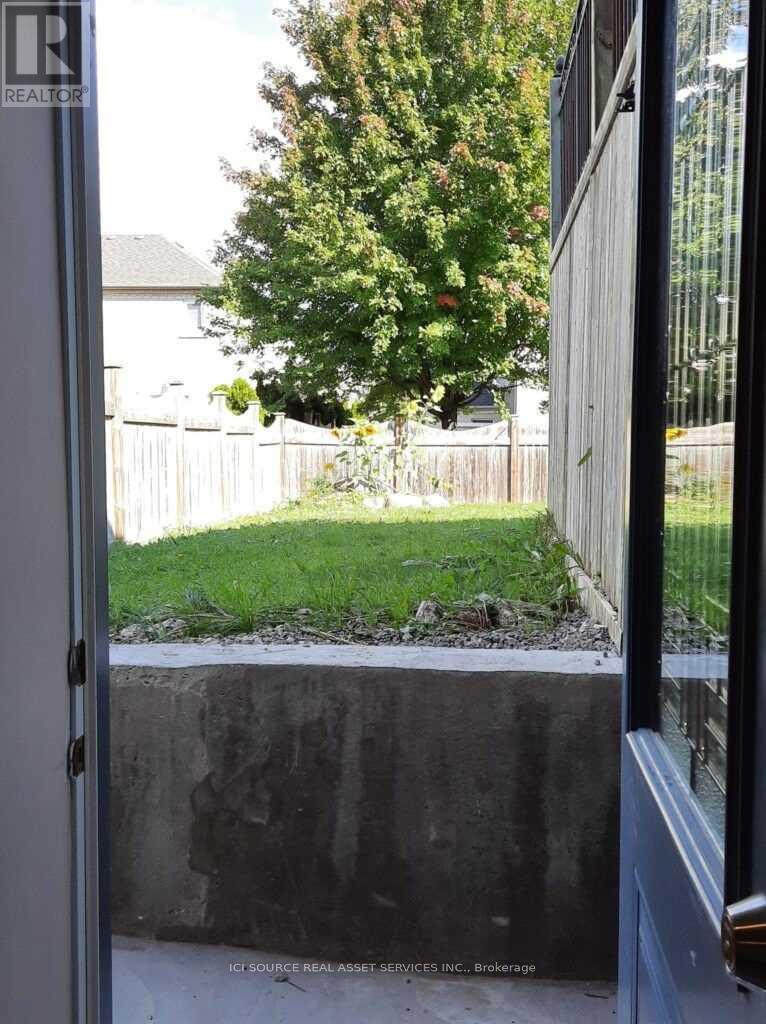 Lower - 8 Headford Avenue, Richmond Hill, Ontario  L4B 3V7 - Photo 10 - N12490842