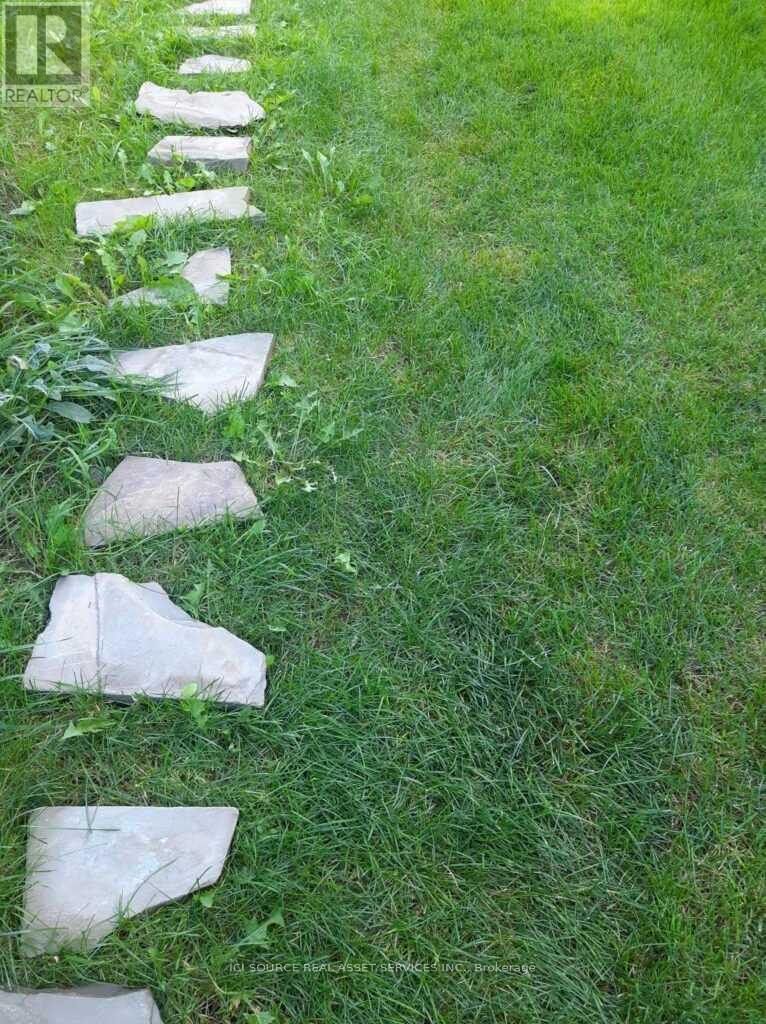 Lower - 8 Headford Avenue, Richmond Hill, Ontario  L4B 3V7 - Photo 9 - N12490842