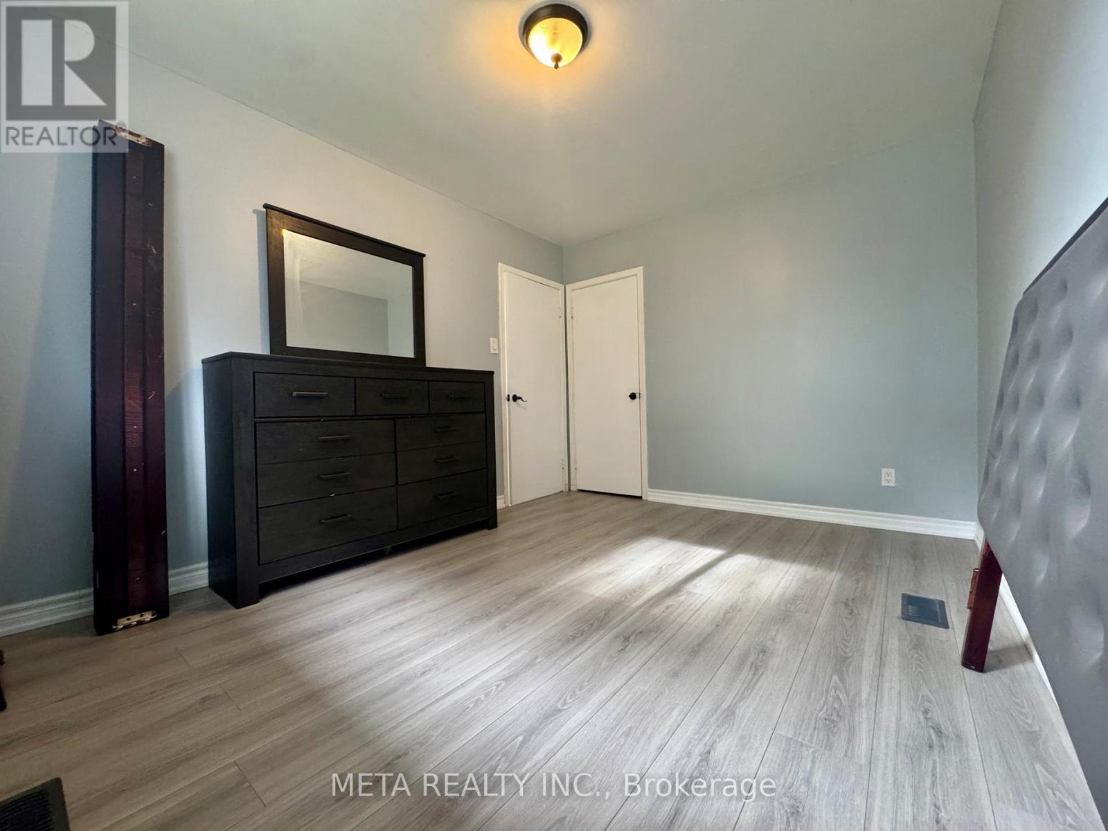 29 Monterrey Drive, Toronto, Ontario  M9V 1S7 - Photo 11 - W12482769