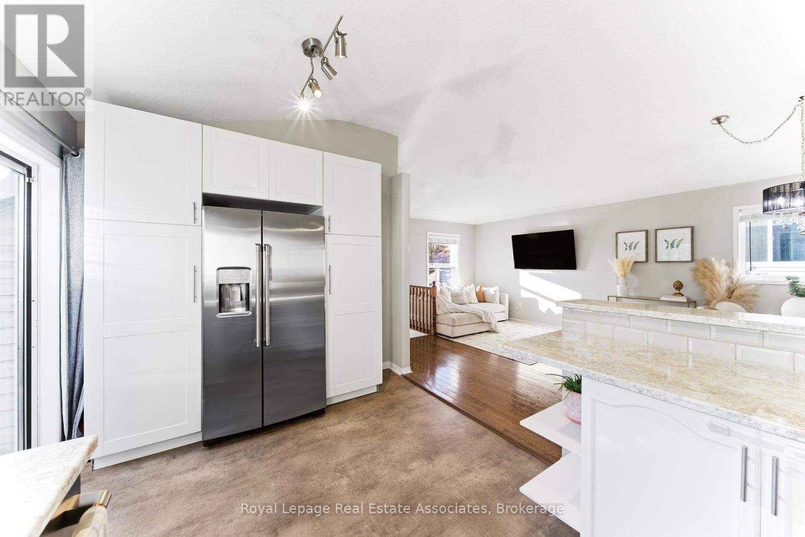 118 Copeman Crescent, Barrie, Ontario  L4N 8B3 - Photo 19 - S12490580