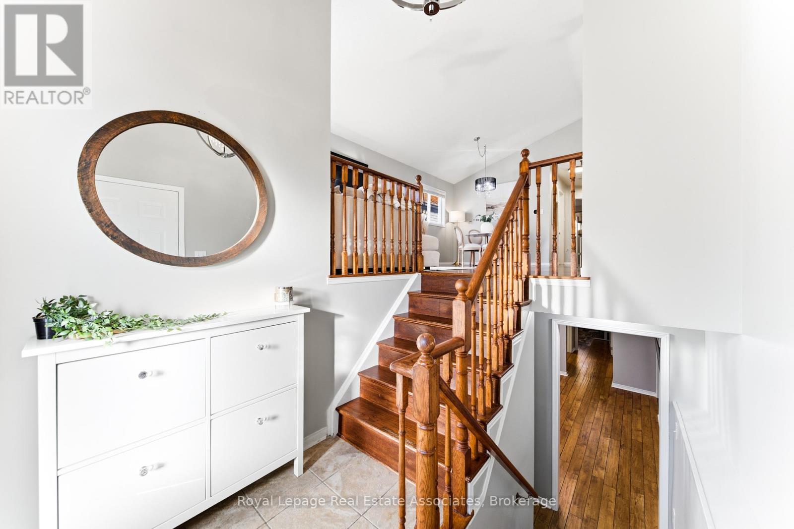 118 Copeman Crescent, Barrie, Ontario  L4N 8B3 - Photo 4 - S12490580