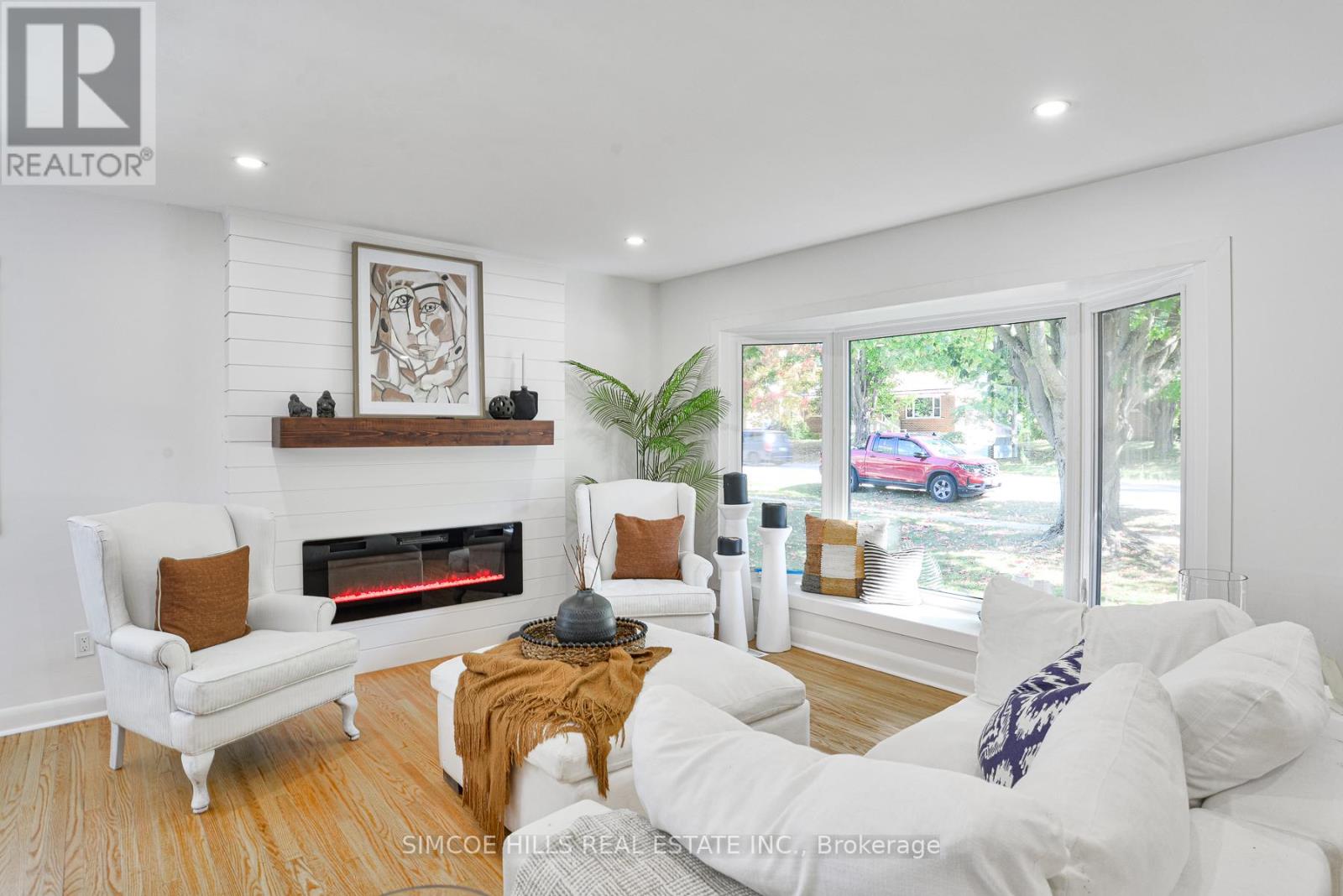 106 North Street W, Orillia, Ontario  L3V 3S8 - Photo 4 - S12490682