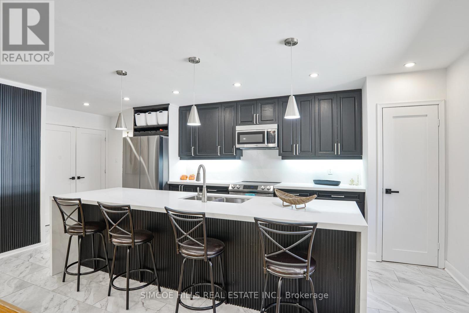 106 North Street W, Orillia, Ontario  L3V 3S8 - Photo 6 - S12490682