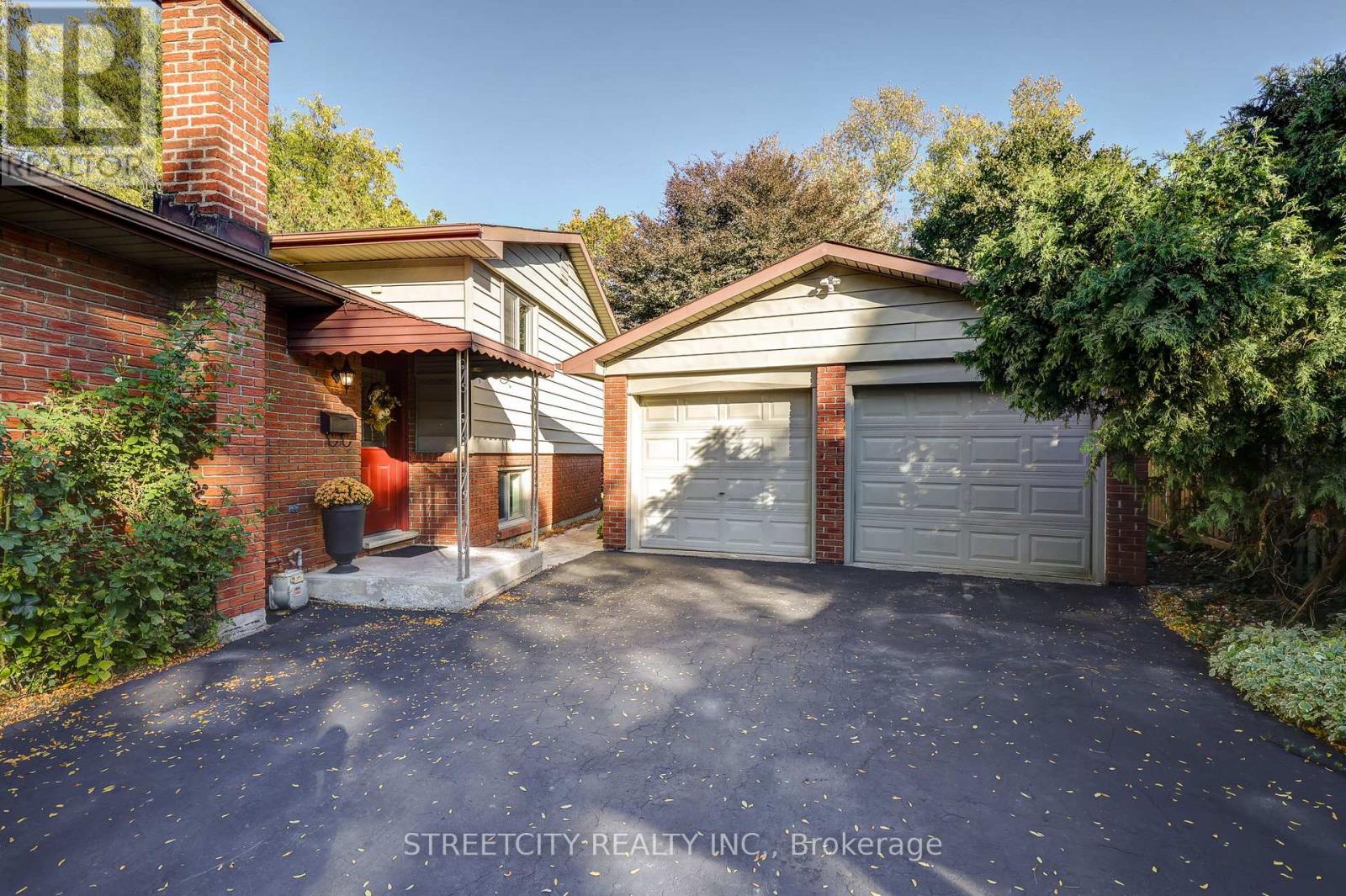 71 Glenburnie Crescent, London North, Ontario  N5X 2A1 - Photo 10 - X12473458