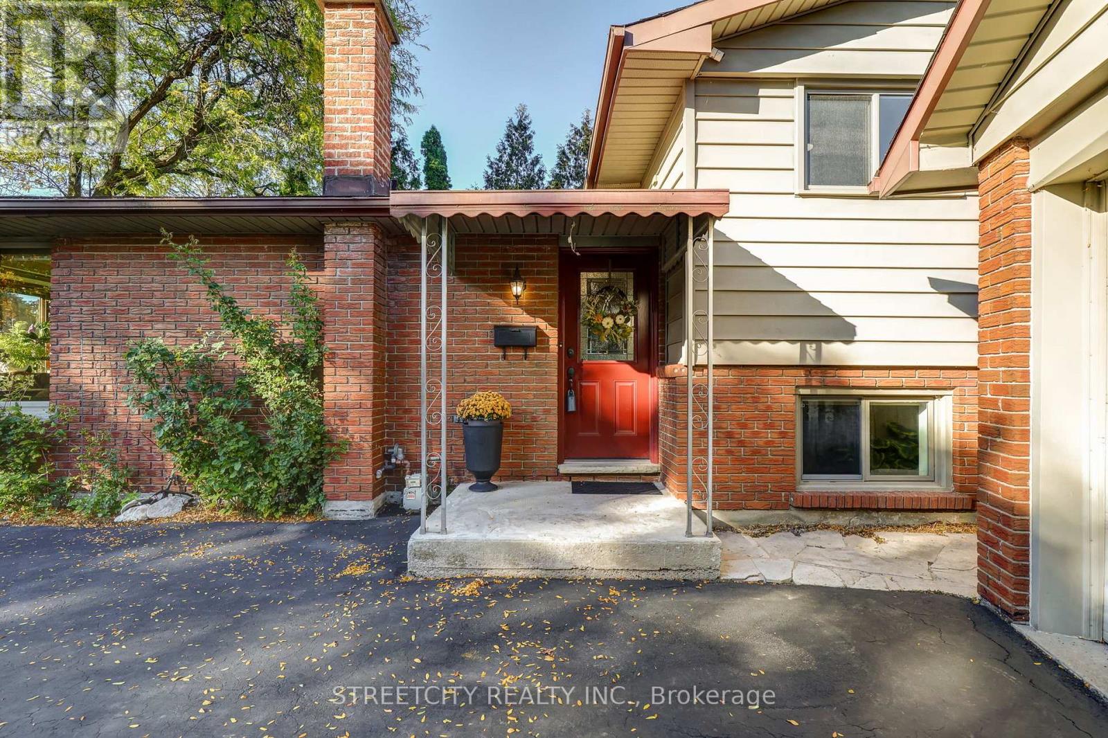 71 Glenburnie Crescent, London North, Ontario  N5X 2A1 - Photo 11 - X12473458