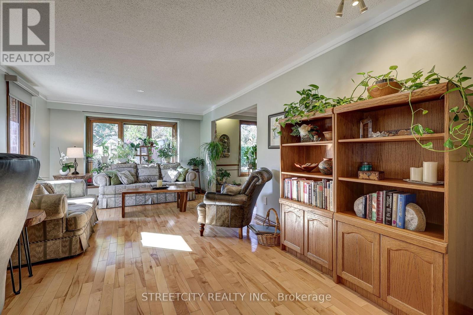 71 Glenburnie Crescent, London North, Ontario  N5X 2A1 - Photo 14 - X12473458