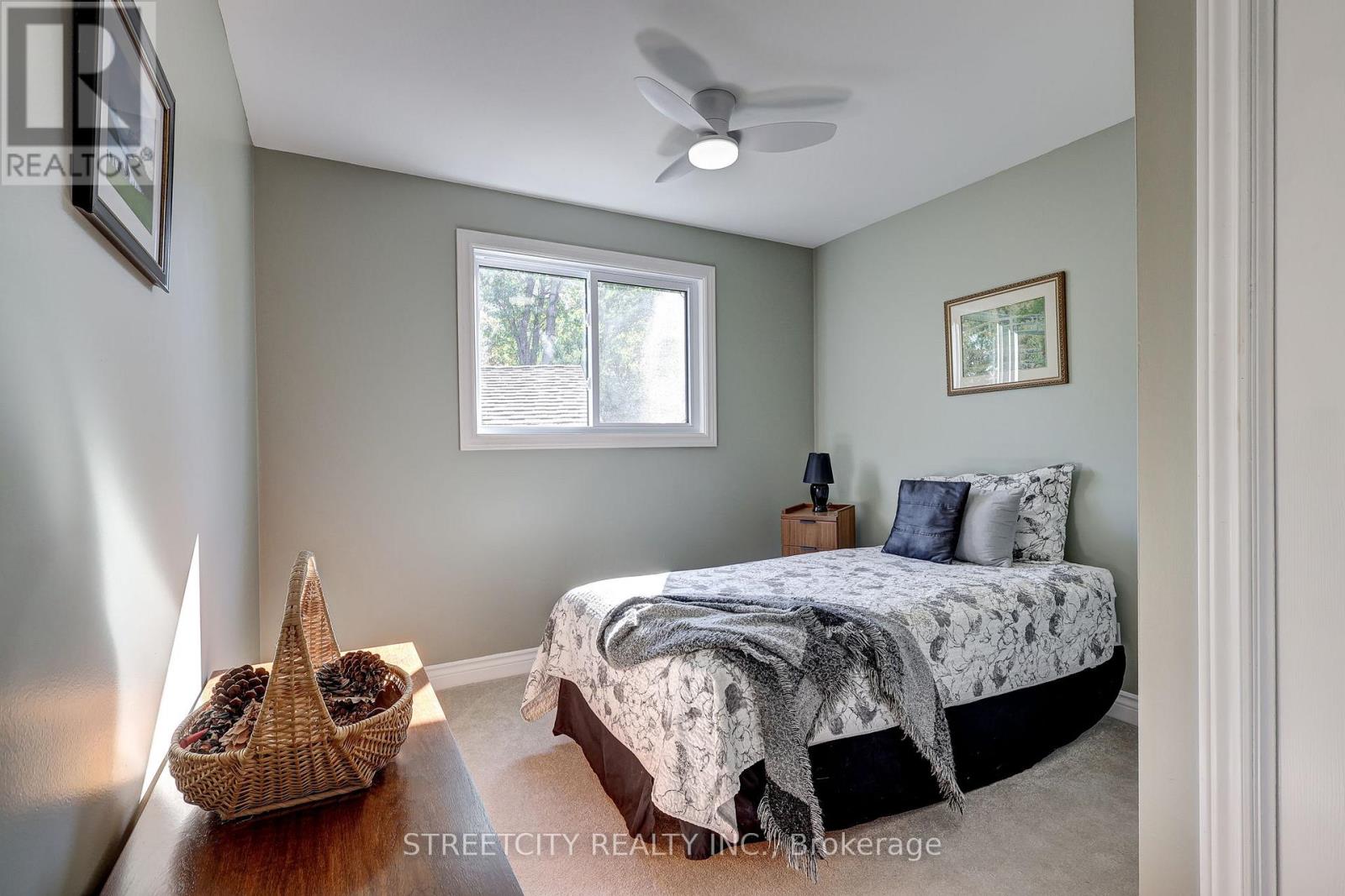 71 Glenburnie Crescent, London North, Ontario  N5X 2A1 - Photo 25 - X12473458