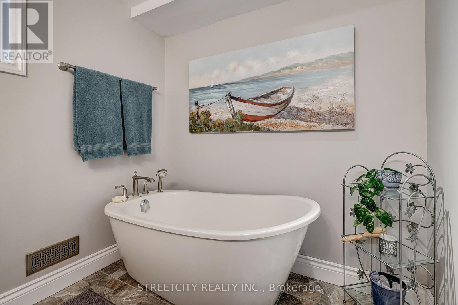 71 Glenburnie Crescent, London North, Ontario  N5X 2A1 - Photo 37 - X12473458