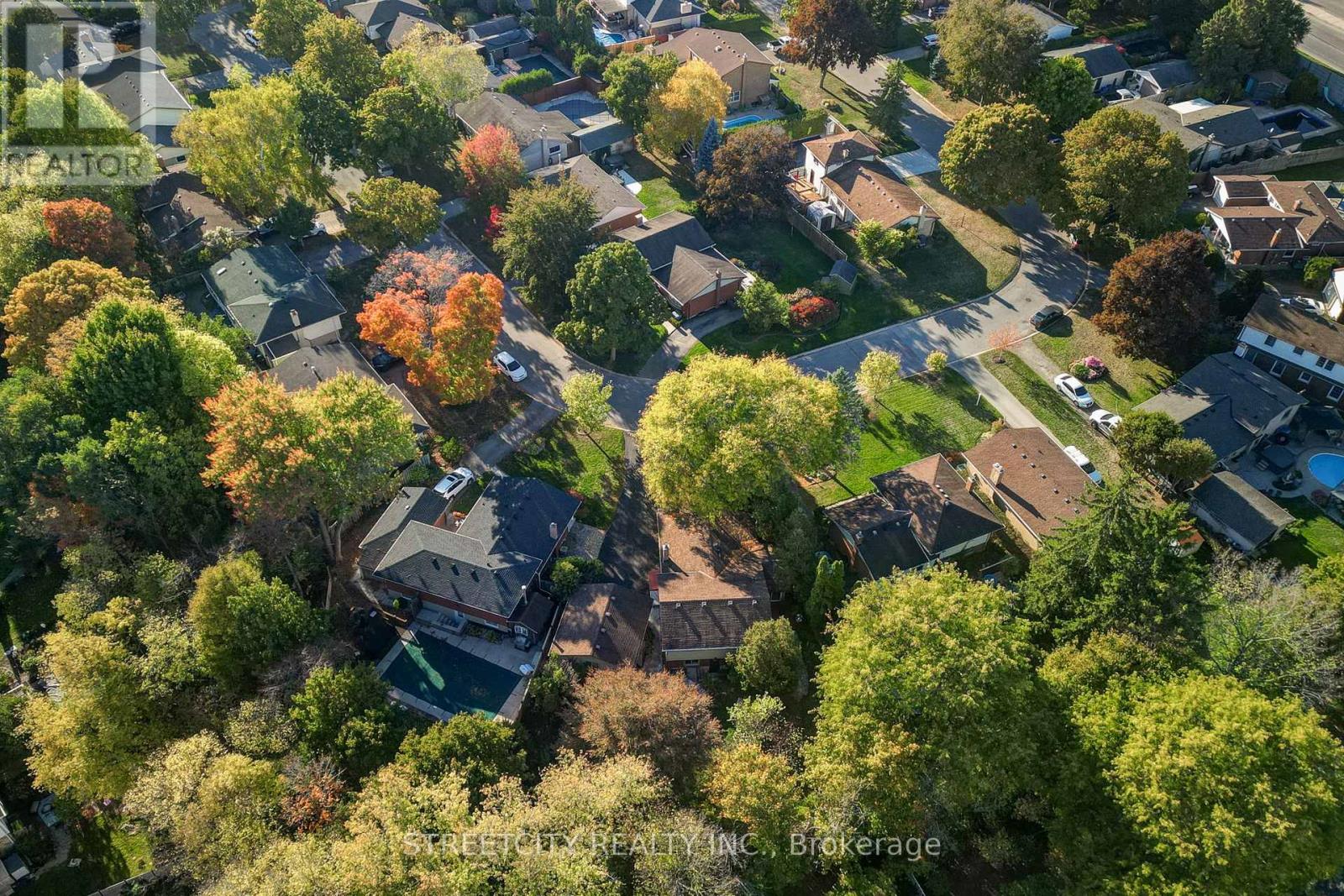 71 Glenburnie Crescent, London North, Ontario  N5X 2A1 - Photo 39 - X12473458