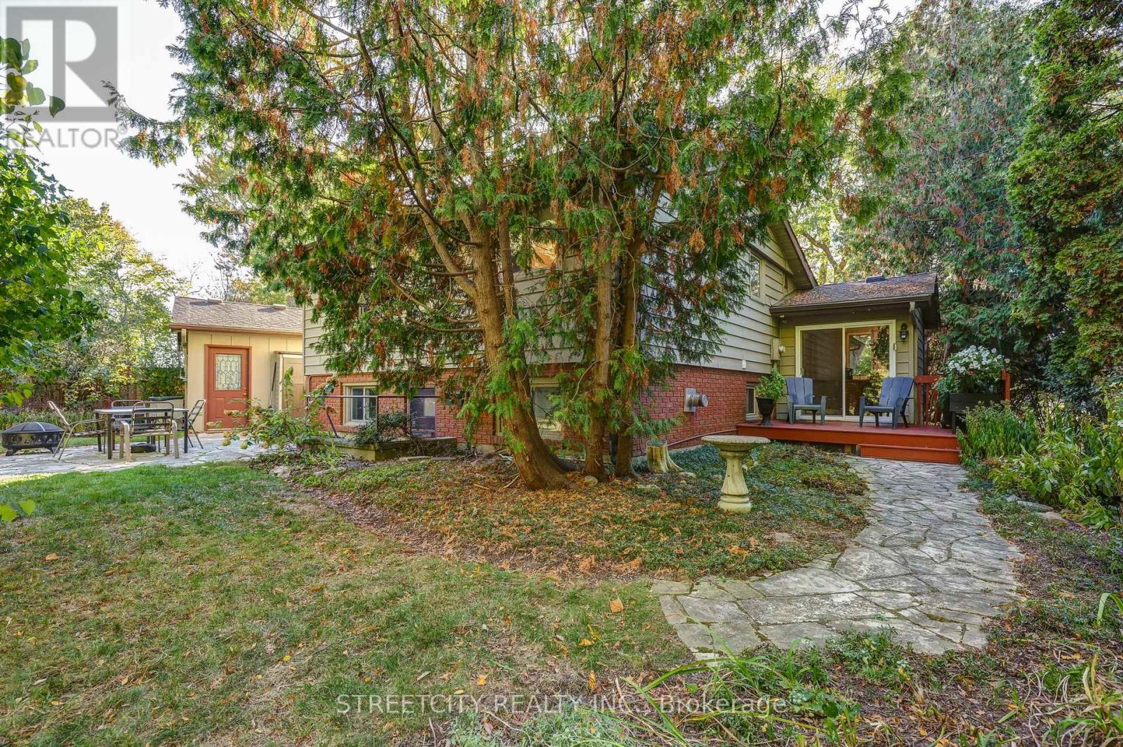 71 Glenburnie Crescent, London North, Ontario  N5X 2A1 - Photo 4 - X12473458