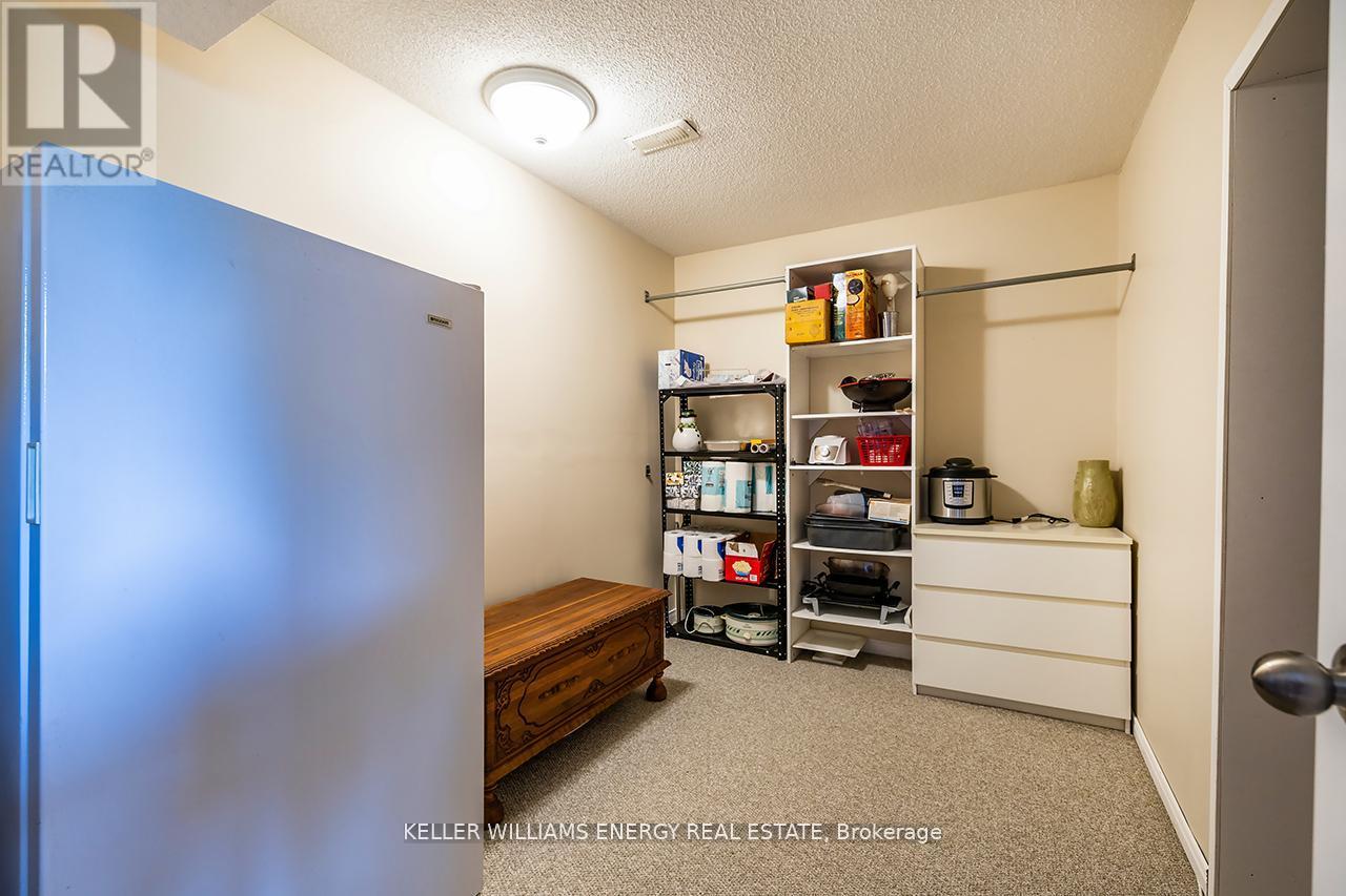 623 Dunrobin Court, Oshawa, Ontario  L1J 7P2 - Photo 37 - E12433315