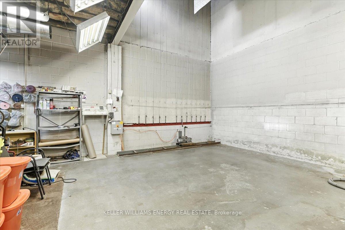 174 Mary Street N, Oshawa, Ontario  L1G 5C2 - Photo 17 - E12440025