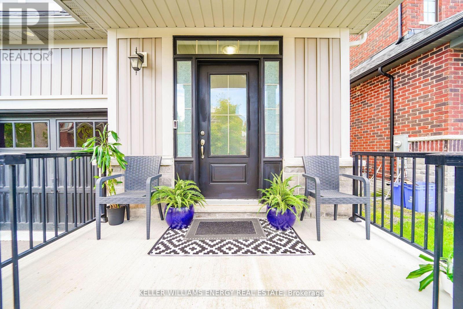 23 Crombie Street, Clarington, Ontario  L1C 4A1 - Photo 3 - E12442910