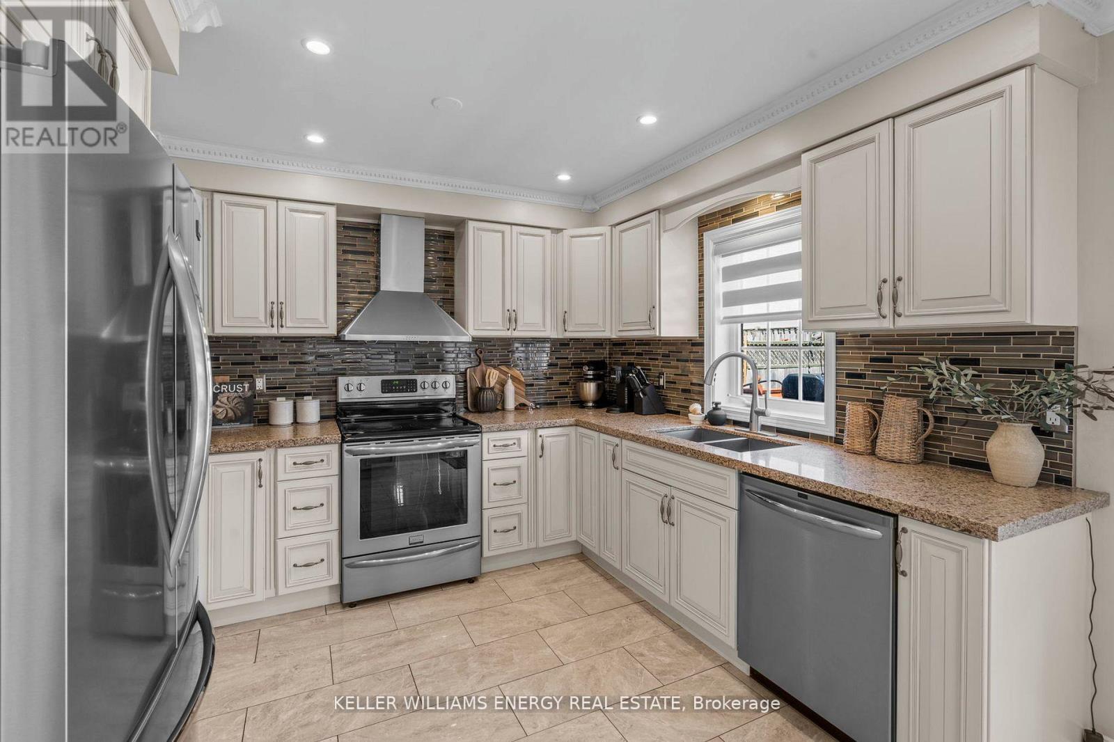 77 James Rowe Court, Whitby, Ontario  L1R 2Y3 - Photo 20 - E12446799