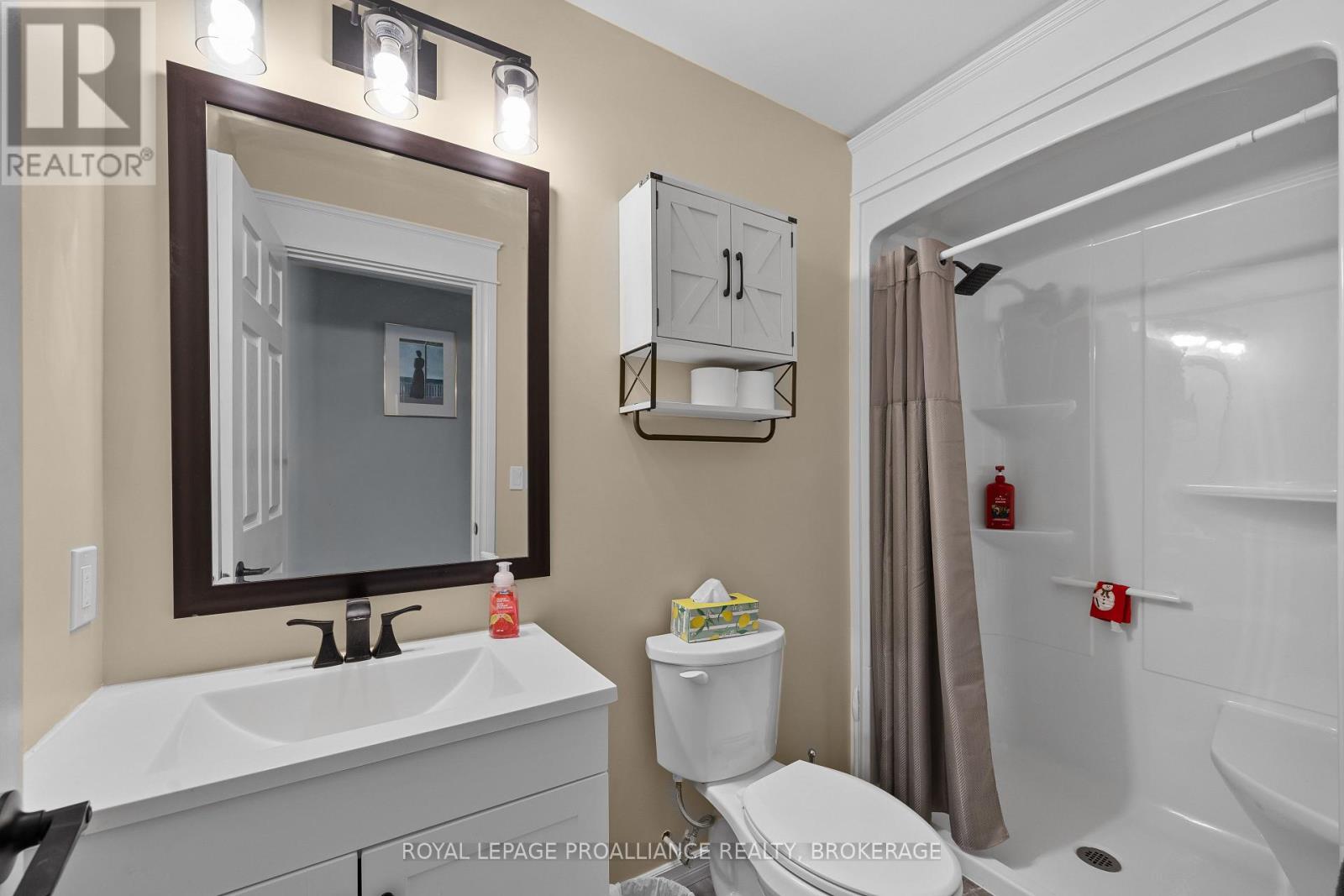 103 Hineman Street, Kingston (City North Of 401), Ontario  K7L 0G2 - Photo 18 - X12490918