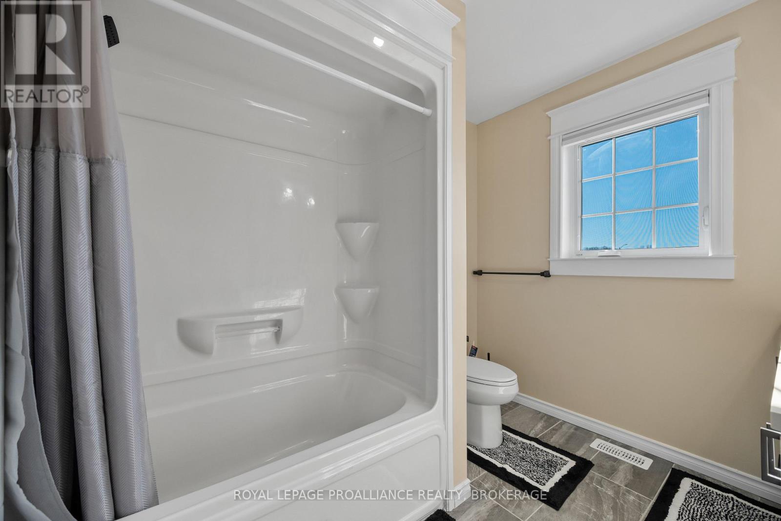 103 Hineman Street, Kingston (City North Of 401), Ontario  K7L 0G2 - Photo 29 - X12490918