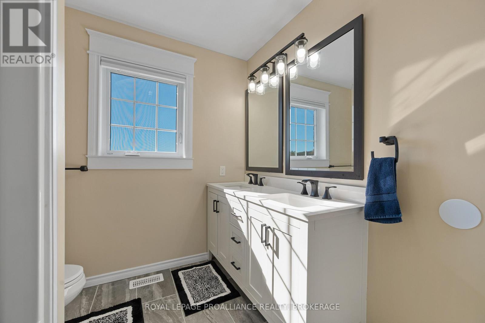 103 Hineman Street, Kingston (City North Of 401), Ontario  K7L 0G2 - Photo 28 - X12490918