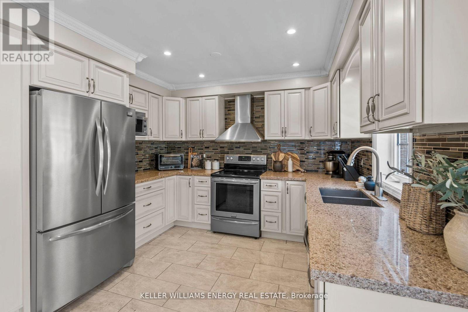 77 James Rowe Court, Whitby, Ontario  L1R 2Y3 - Photo 19 - E12446799