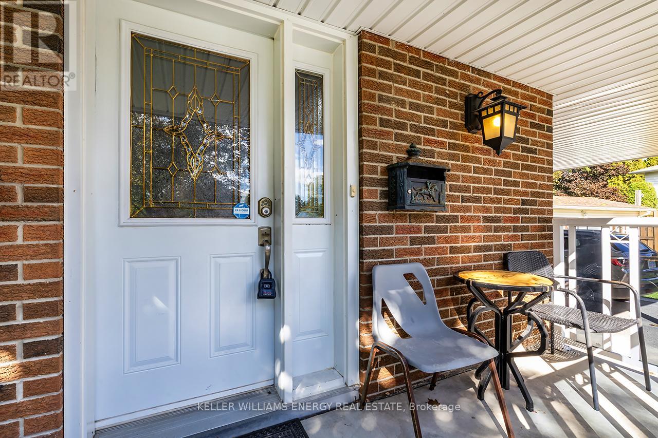 416 Mayfair Avenue, Oshawa, Ontario  L1G 2X9 - Photo 5 - E12451118