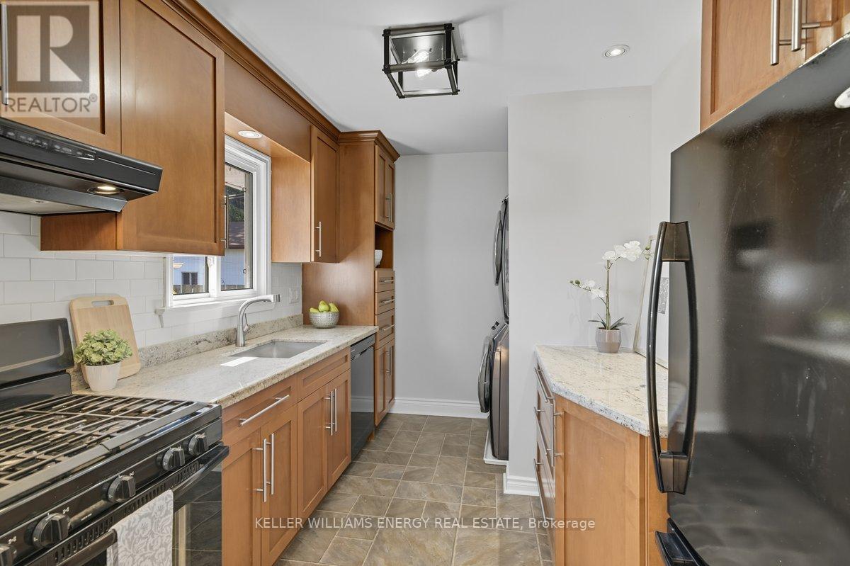 233 Greenwood Avenue, Oshawa, Ontario  L1J 1W7 - Photo 8 - E12447403