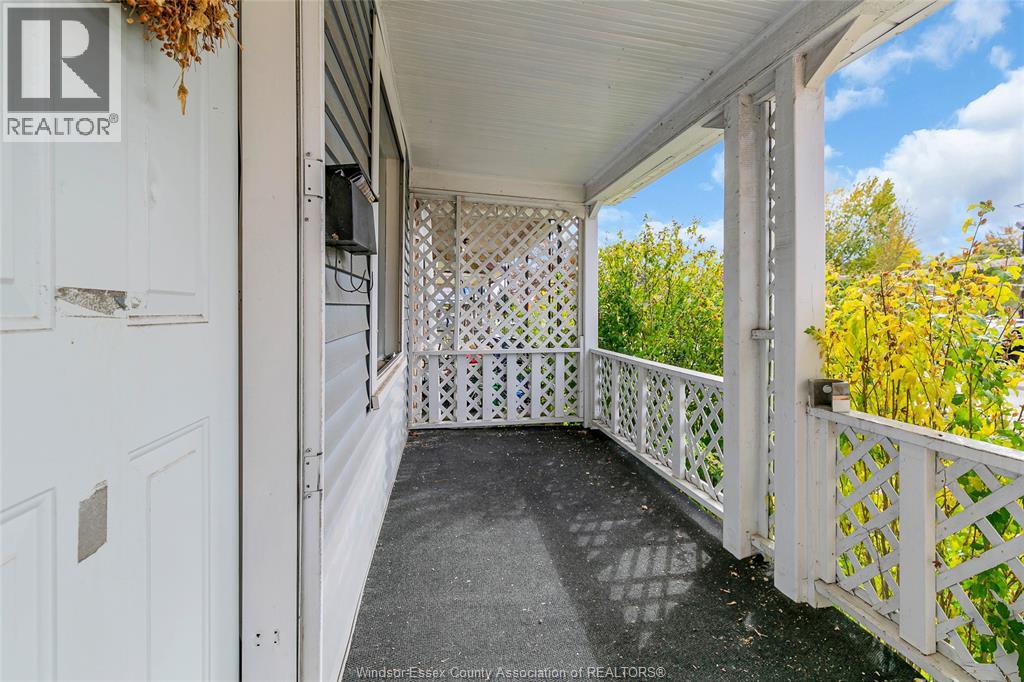 1342 Drouillard, Windsor, Ontario  N8Y 2R7 - Photo 3 - 25027544