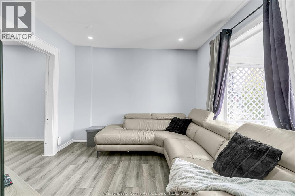 1342 Drouillard, Windsor, Ontario  N8Y 2R7 - Photo 7 - 25027544