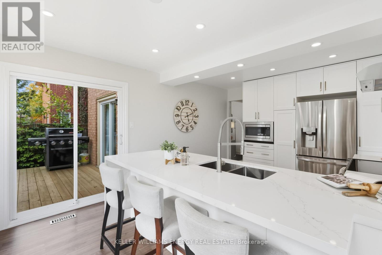 54 Canadian Oaks Drive, Whitby, Ontario  L1N 6W8 - Photo 22 - E12466047