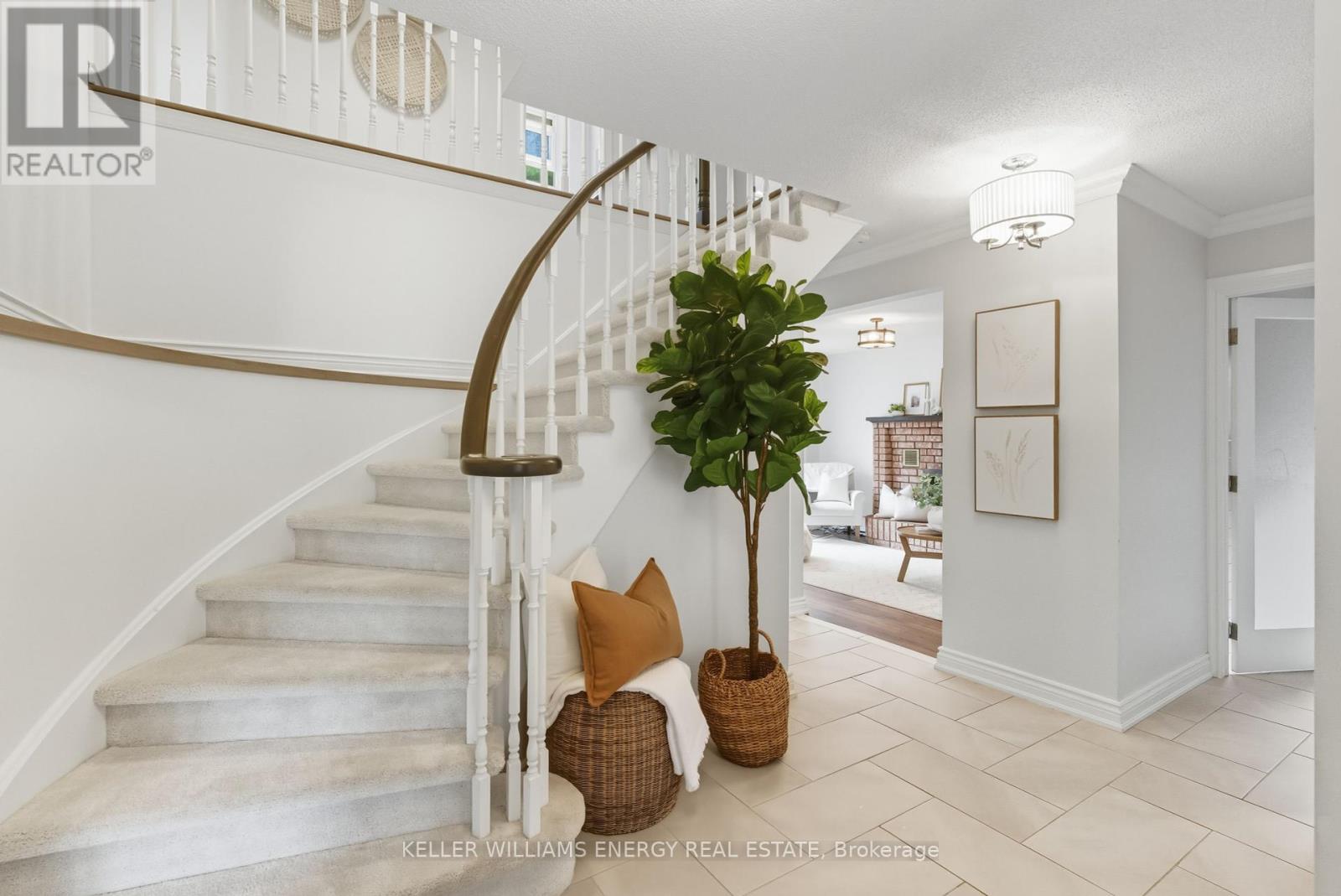 54 Canadian Oaks Drive, Whitby, Ontario  L1N 6W8 - Photo 3 - E12466047