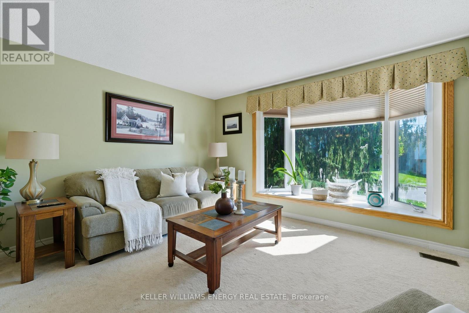 872 Mount Allan Avenue, Oshawa, Ontario  L1J 7M7 - Photo 4 - E12454667