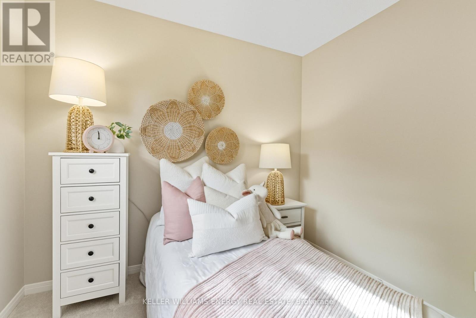 54 Canadian Oaks Drive, Whitby, Ontario  L1N 6W8 - Photo 34 - E12466047