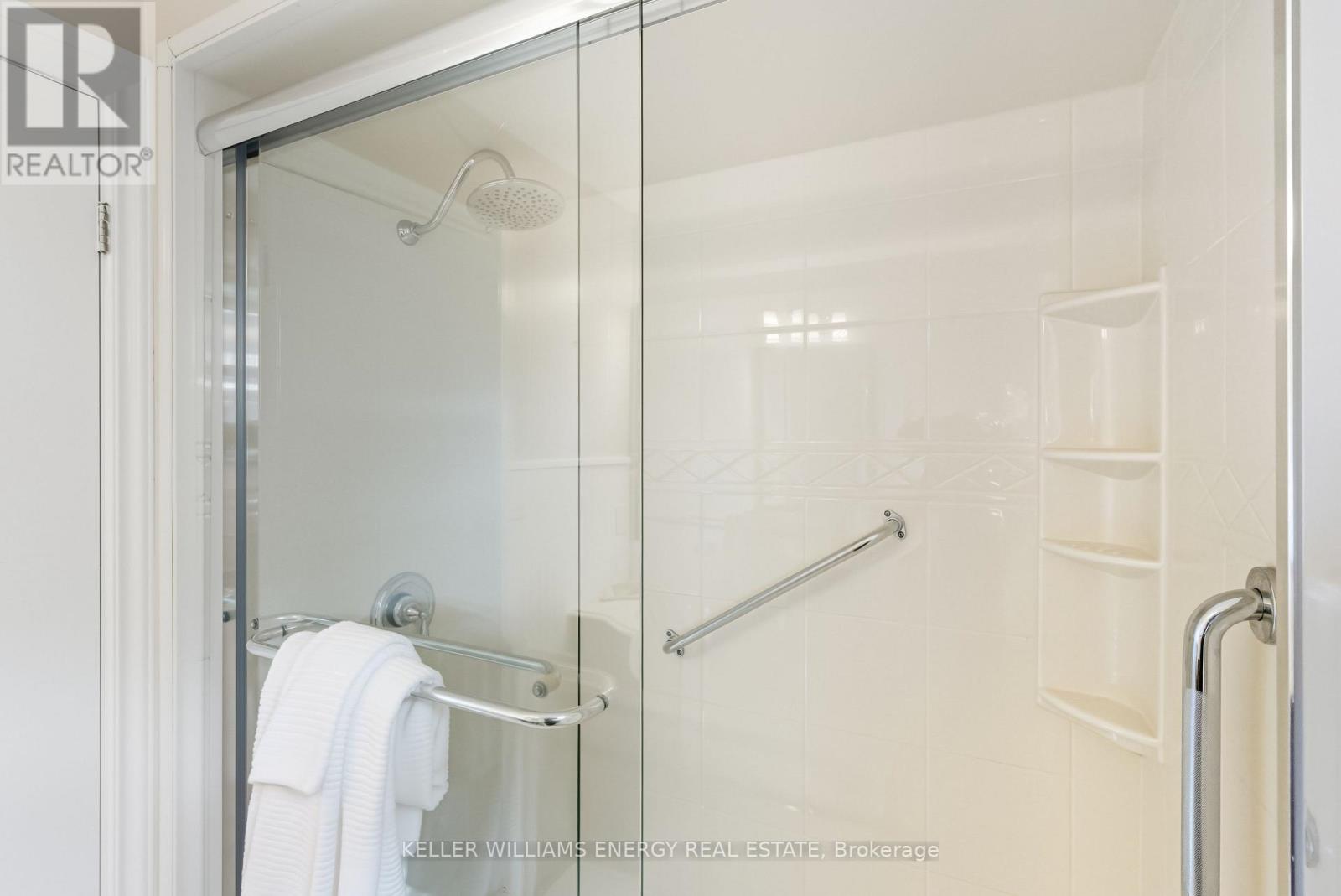 54 Canadian Oaks Drive, Whitby, Ontario  L1N 6W8 - Photo 39 - E12466047