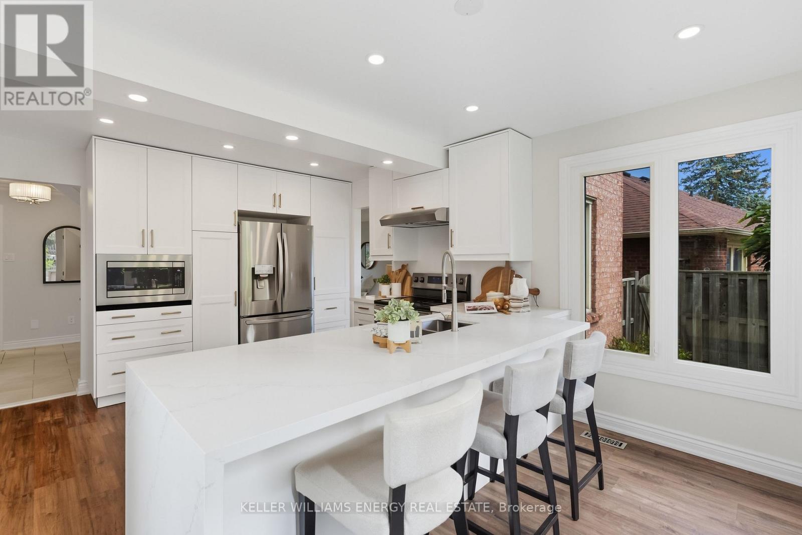 54 Canadian Oaks Drive, Whitby, Ontario  L1N 6W8 - Photo 20 - E12466047