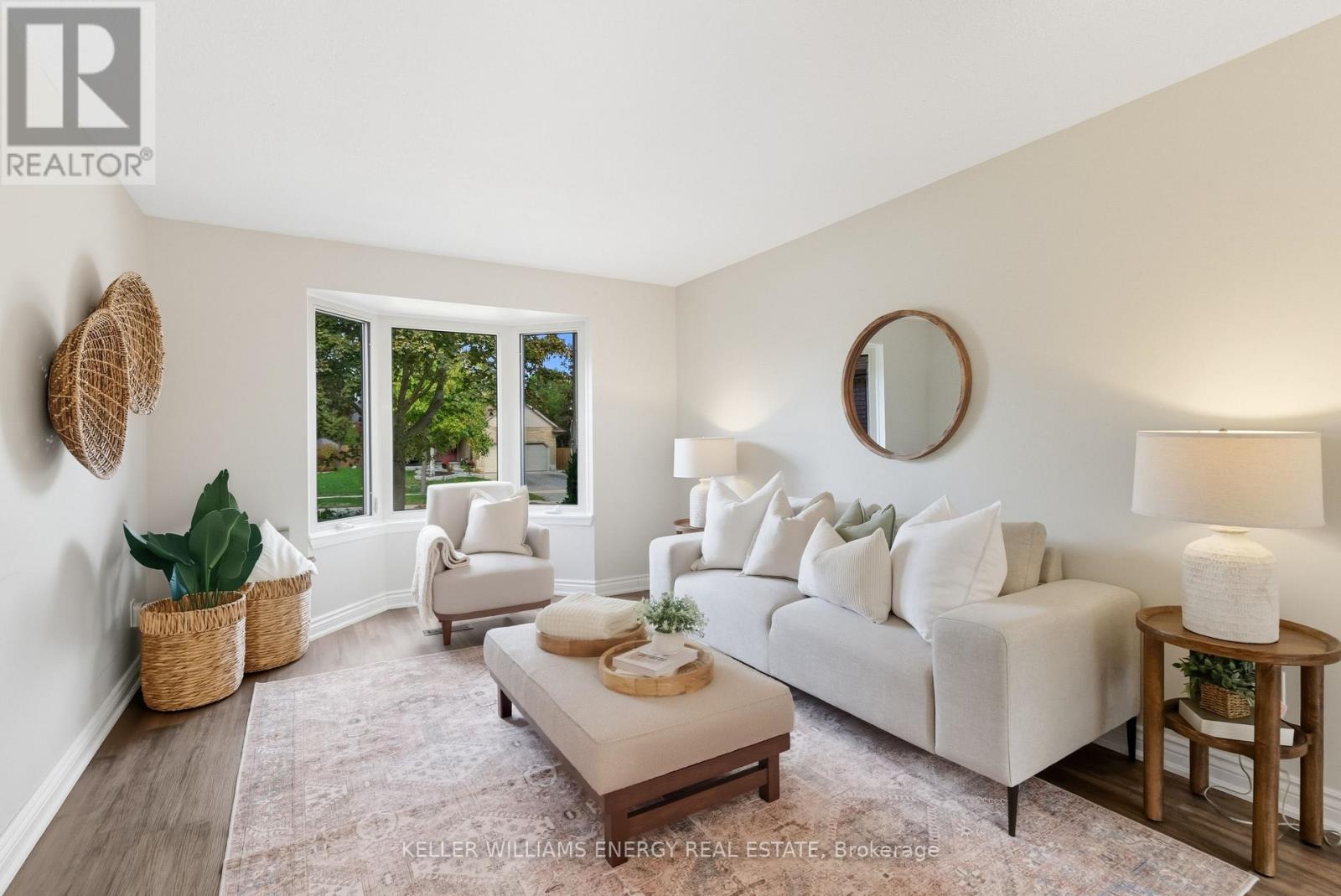 54 Canadian Oaks Drive, Whitby, Ontario  L1N 6W8 - Photo 6 - E12466047