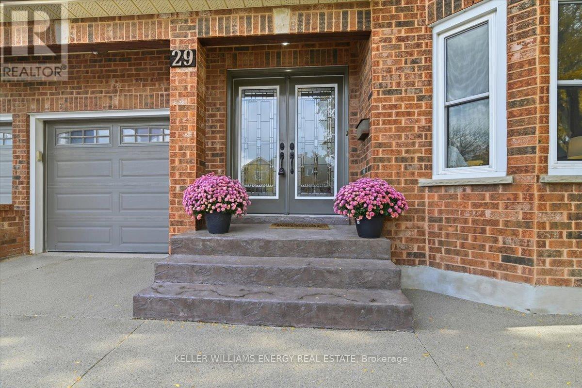 29 Braebrook Drive, Whitby, Ontario  L1R 1V2 - Photo 2 - E12478165
