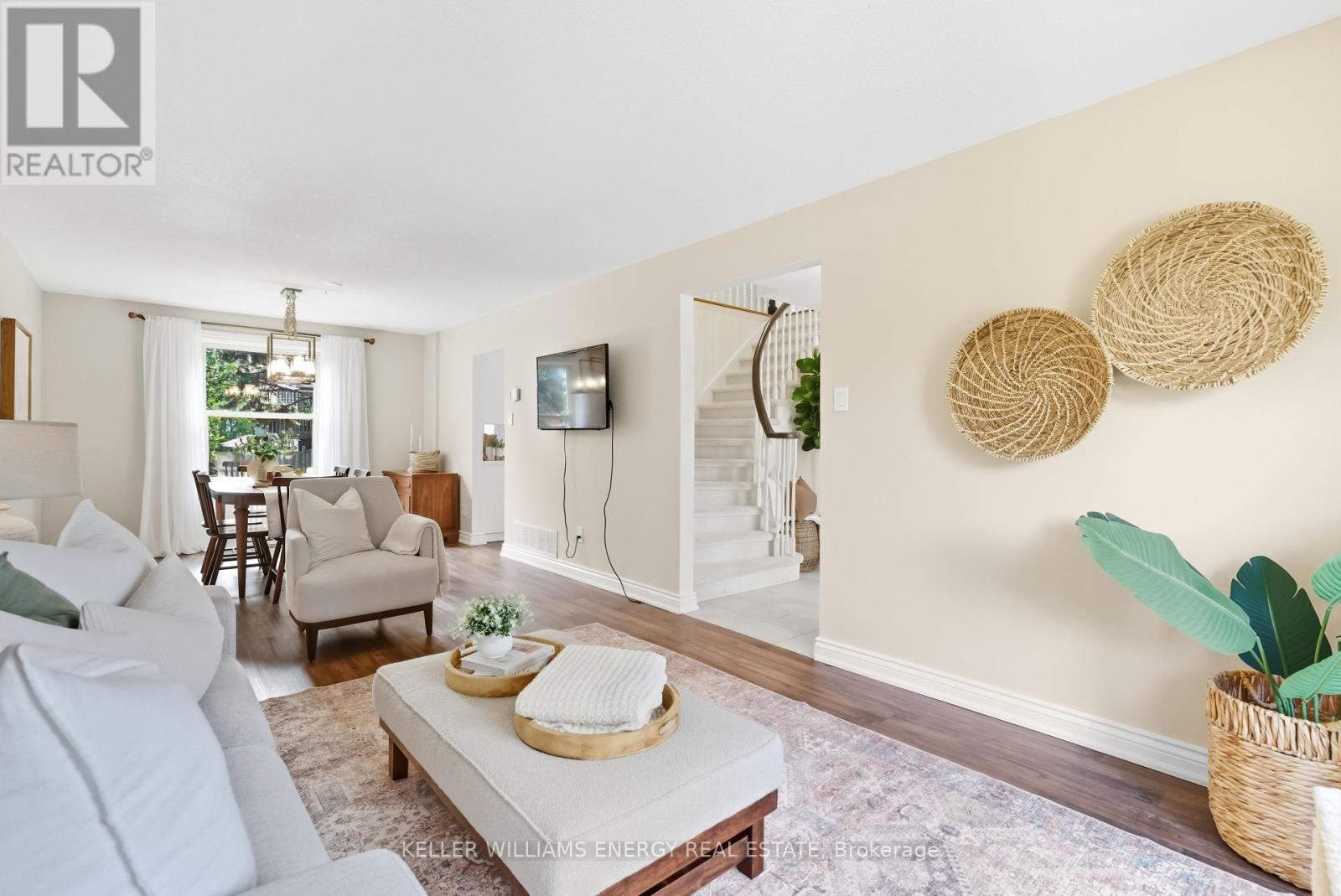 54 Canadian Oaks Drive, Whitby, Ontario  L1N 6W8 - Photo 9 - E12466047