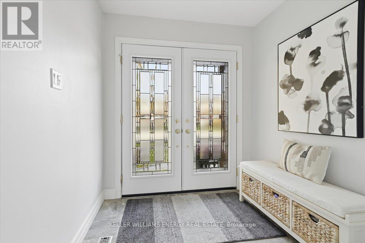 29 Braebrook Drive, Whitby, Ontario  L1R 1V2 - Photo 3 - E12478165