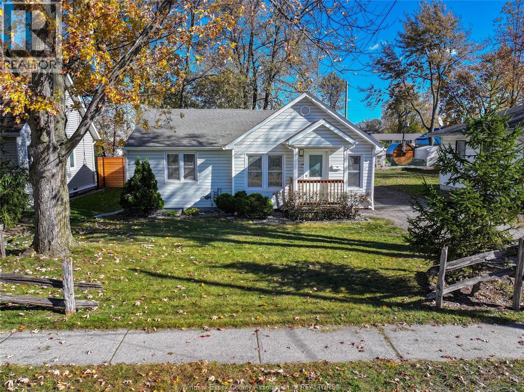 183 Harvey Street, Essex, Ontario  N8M 2E8 - Photo 2 - 25027568