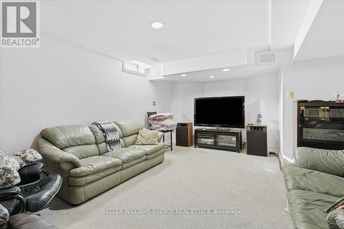 29 Braebrook Drive, Whitby, Ontario  L1R 1V2 - Photo 24 - E12478165