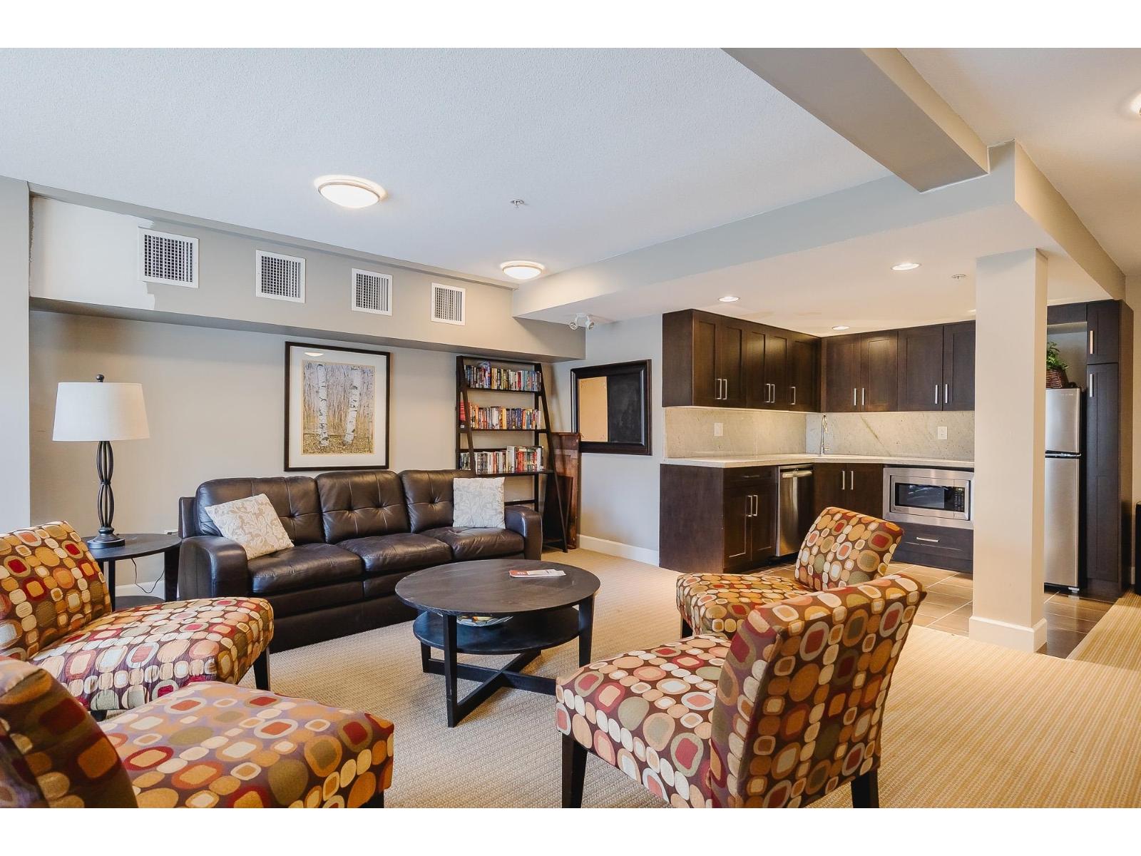 305 15357 Roper Avenue, White Rock, British Columbia  V4B 2G2 - Photo 34 - R3059514