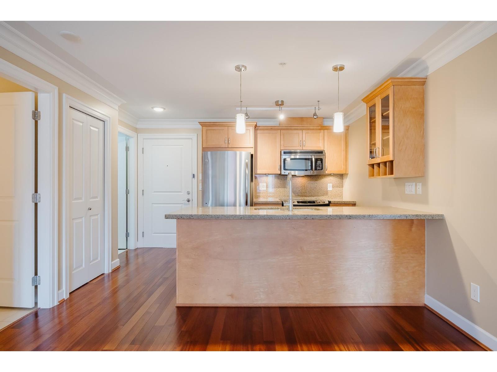 305 15357 Roper Avenue, White Rock, British Columbia  V4B 2G2 - Photo 10 - R3059514