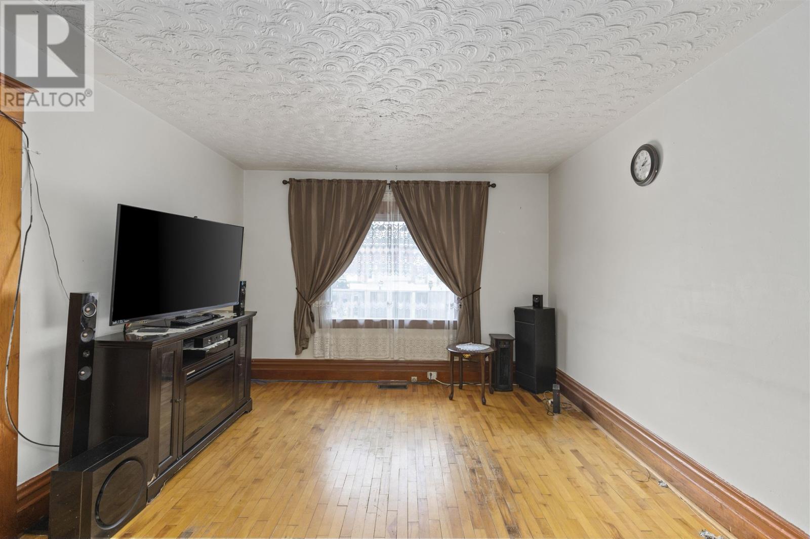 5 Alberta St, Sault Ste. Marie, Ontario P6B 2N6 - Photo 4 - SM252711