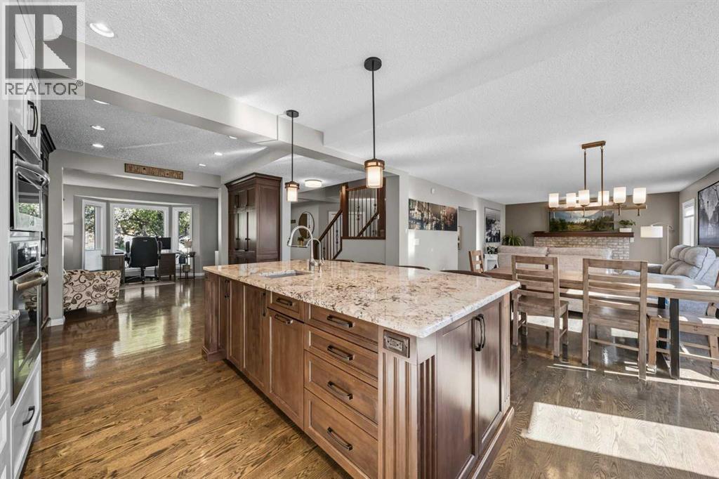 1375 Sunvista Way Se, Calgary, Alberta  T2X 3G5 - Photo 13 - A2260177