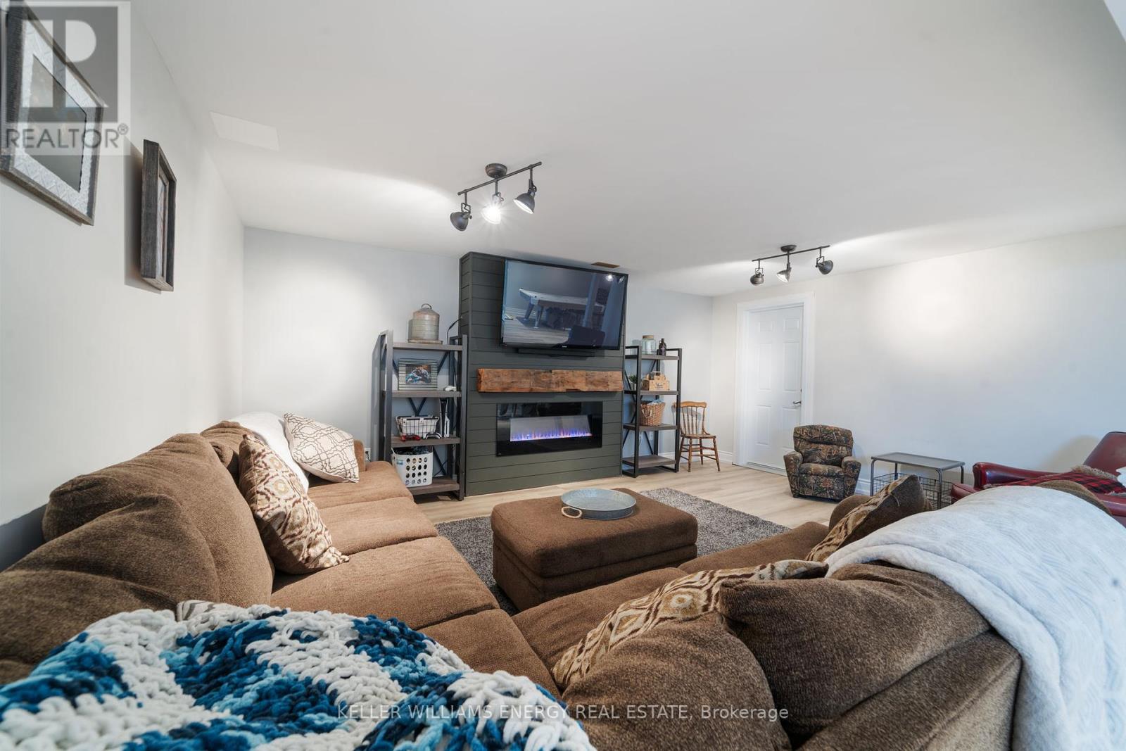 20 Lagoon Drive, Kawartha Lakes, Ontario  K0M 1N0 - Photo 19 - X12391066