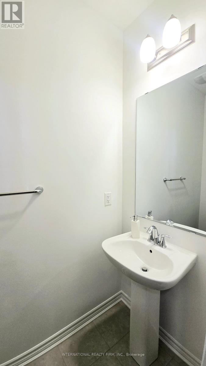 3163 Meadowridge Drive E, Oakville, Ontario  L6H 7X2 - Photo 13 - W12483627