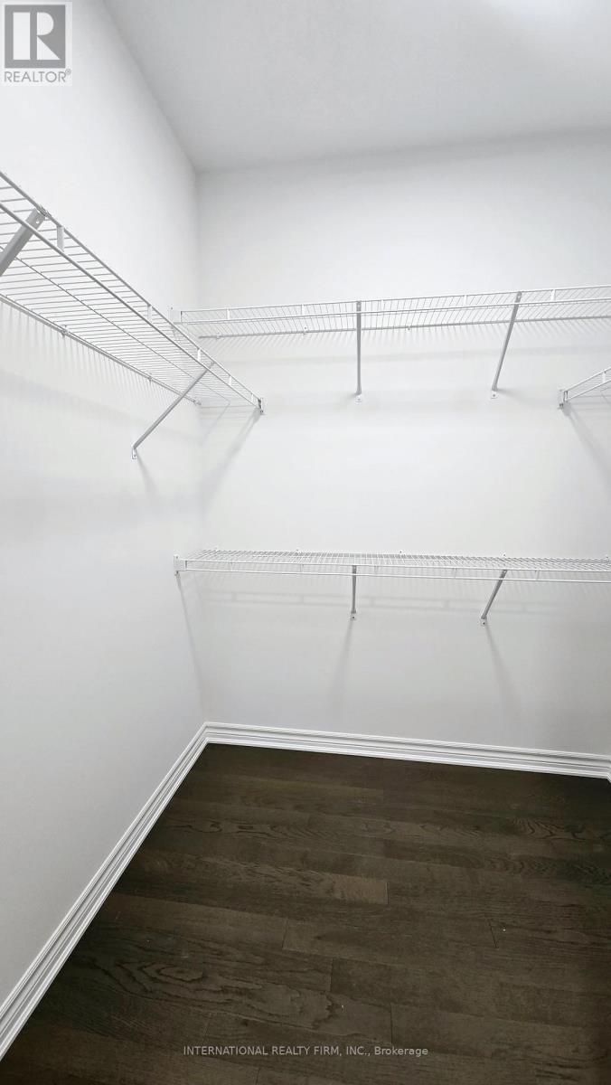 3163 Meadowridge Drive E, Oakville, Ontario  L6H 7X2 - Photo 17 - W12483627