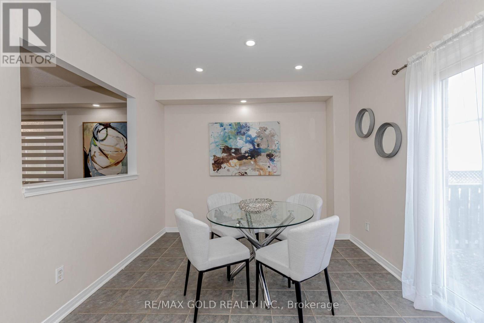 90 Tideland Drive, Brampton, Ontario  L7A 2V8 - Photo 10 - W12490468