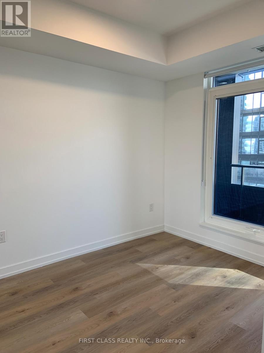 1102 - 395 Square One Drive, Mississauga, Ontario  L5B 0P6 - Photo 5 - W12490500