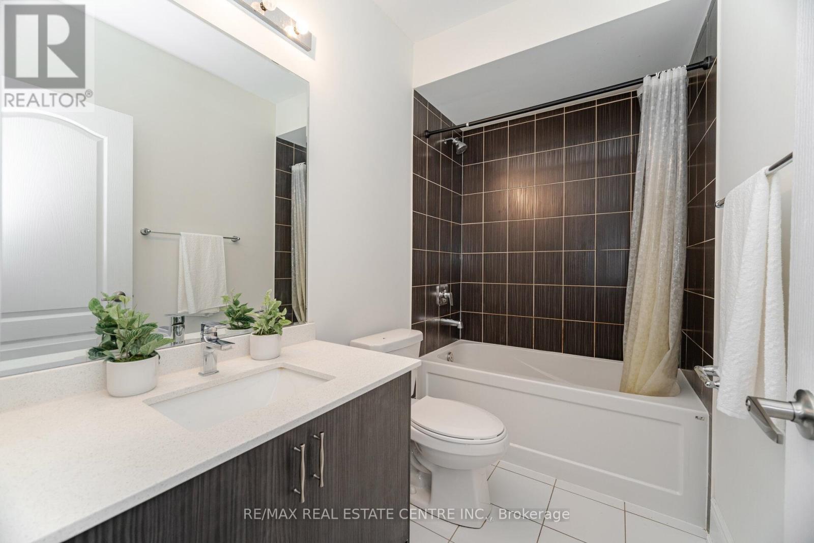 20 Foxsparrow Road, Brampton, Ontario  L6R 4C9 - Photo 42 - W12490564